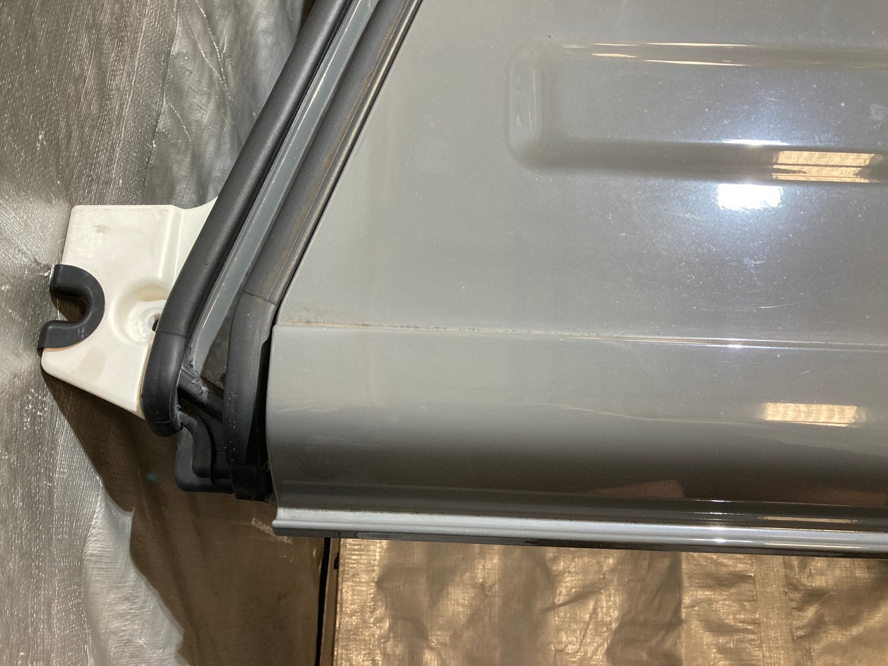 2020-2024 Jeep Gladiator JT OEM Removable Hard Top Assembly w/ Freedom Panels / Sting-Gray JT002 - Image 15