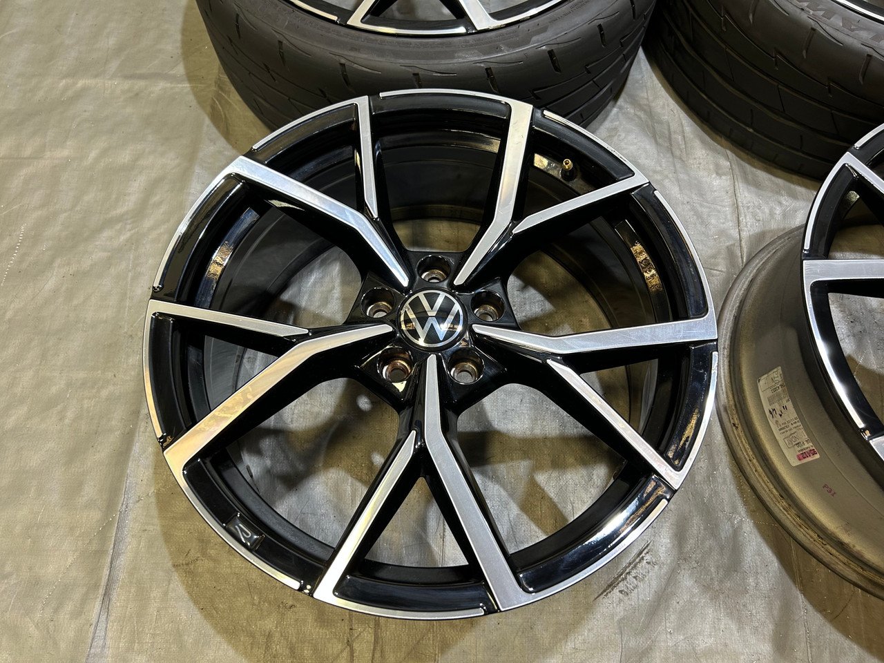 2022-2024 Volkswagen MK8 Golf R 19"Estoril Machined Wheels Rims / Set of 4 / *BENDS* / M8R01 - Image 4