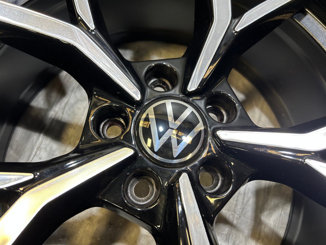 2022-2024 Volkswagen MK8 Golf R 19"Estoril Machined Wheels Rims / Set of 4 / *BENDS* / M8R01 - Image 7