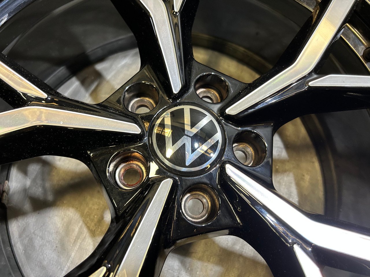 2022-2024 Volkswagen MK8 Golf R 19"Estoril Machined Wheels Rims / Set of 4 / *BENDS* / M8R01 - Image 8