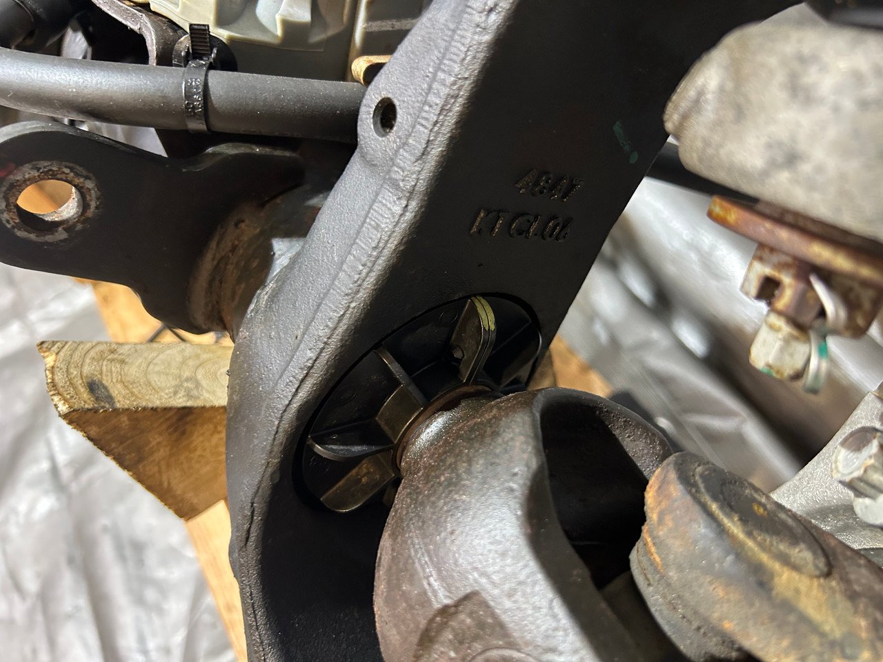2020-2024 Jeep Gladiator JT Dana M210 Wide Track Front Axle Assembly / 4.10 / 68376929AJ / 28K JT003 - Image 10