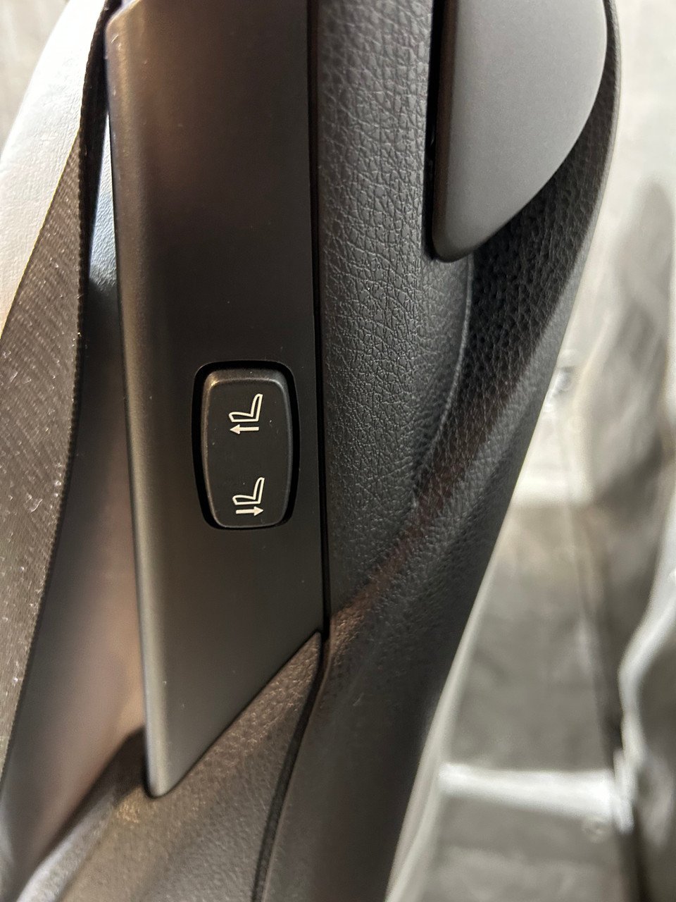 2015-2020 F83 BMW M4 Convertible Silverstone Merino Leather Front Seats / Heated w/ Neck Warmer / F8M02 - Image 21