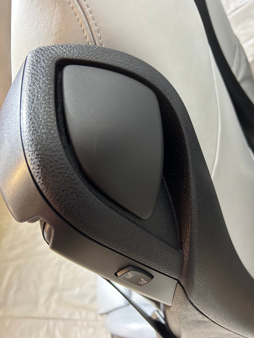 2015-2020 F83 BMW M4 Convertible Silverstone Merino Leather Front Seats / Heated w/ Neck Warmer / F8M02 - Image 20