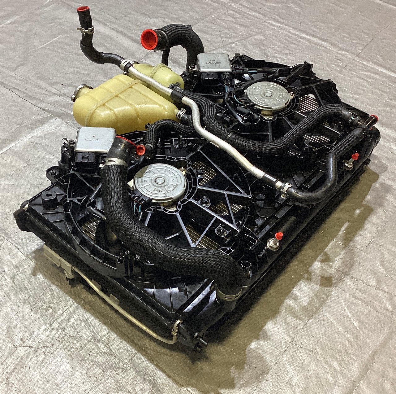 2017-2019 Infiniti Q60S Red Sport 400 OEM Radiator w/ Cooling Fan / 75K IQ604 - Image 2