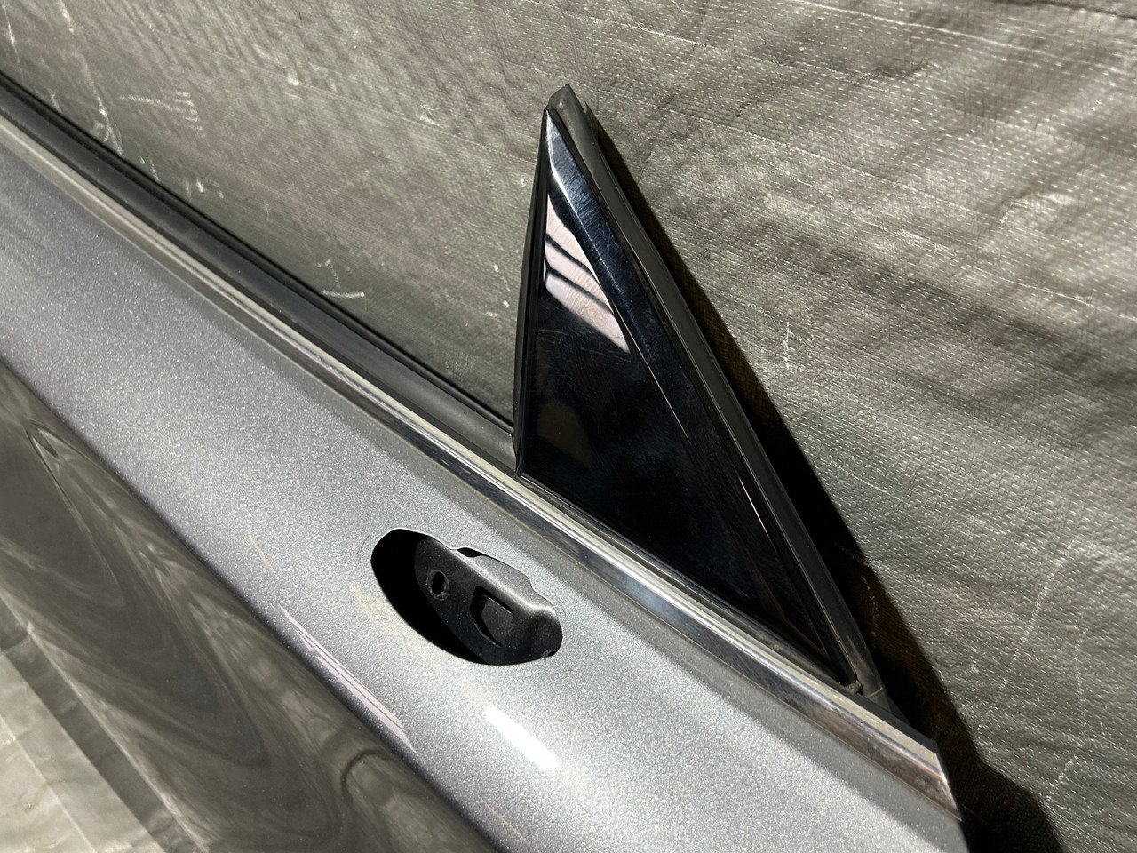 2017-2020 Infiniti Q60 Passenger Door Assembly / Graphite Shadow IQ605 - Image 6