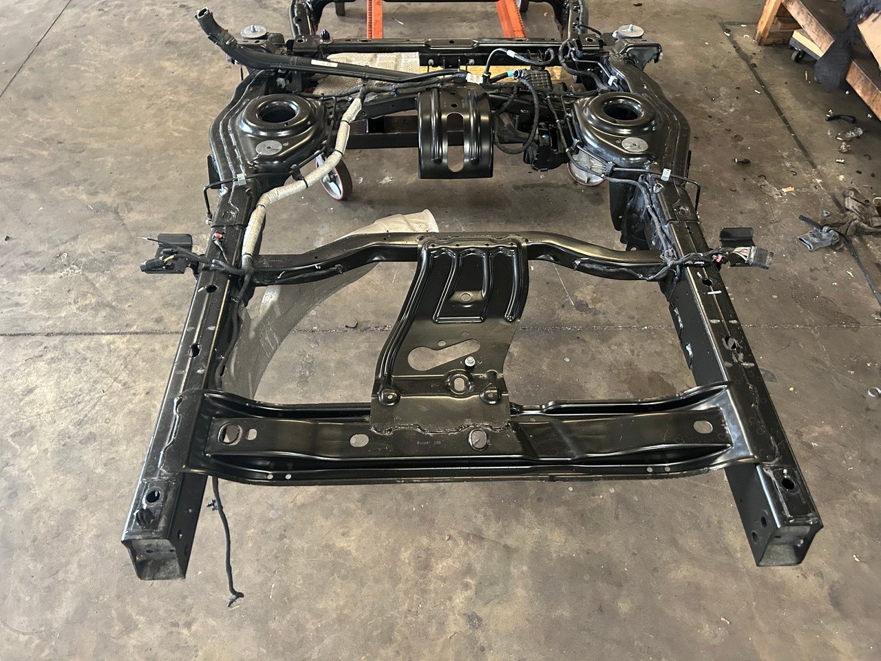 2020-2024 Jeep Gladiator JT Mojave Factory Reinforced Chassis Frame Rail Assembly / JT001 - Image 2