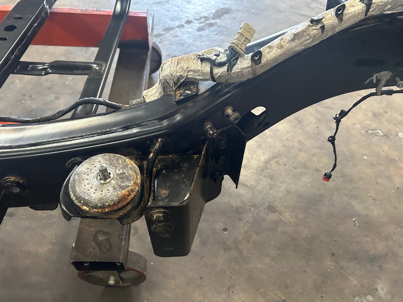 2020-2024 Jeep Gladiator JT Mojave Factory Reinforced Chassis Frame Rail Assembly / JT001 - Image 15
