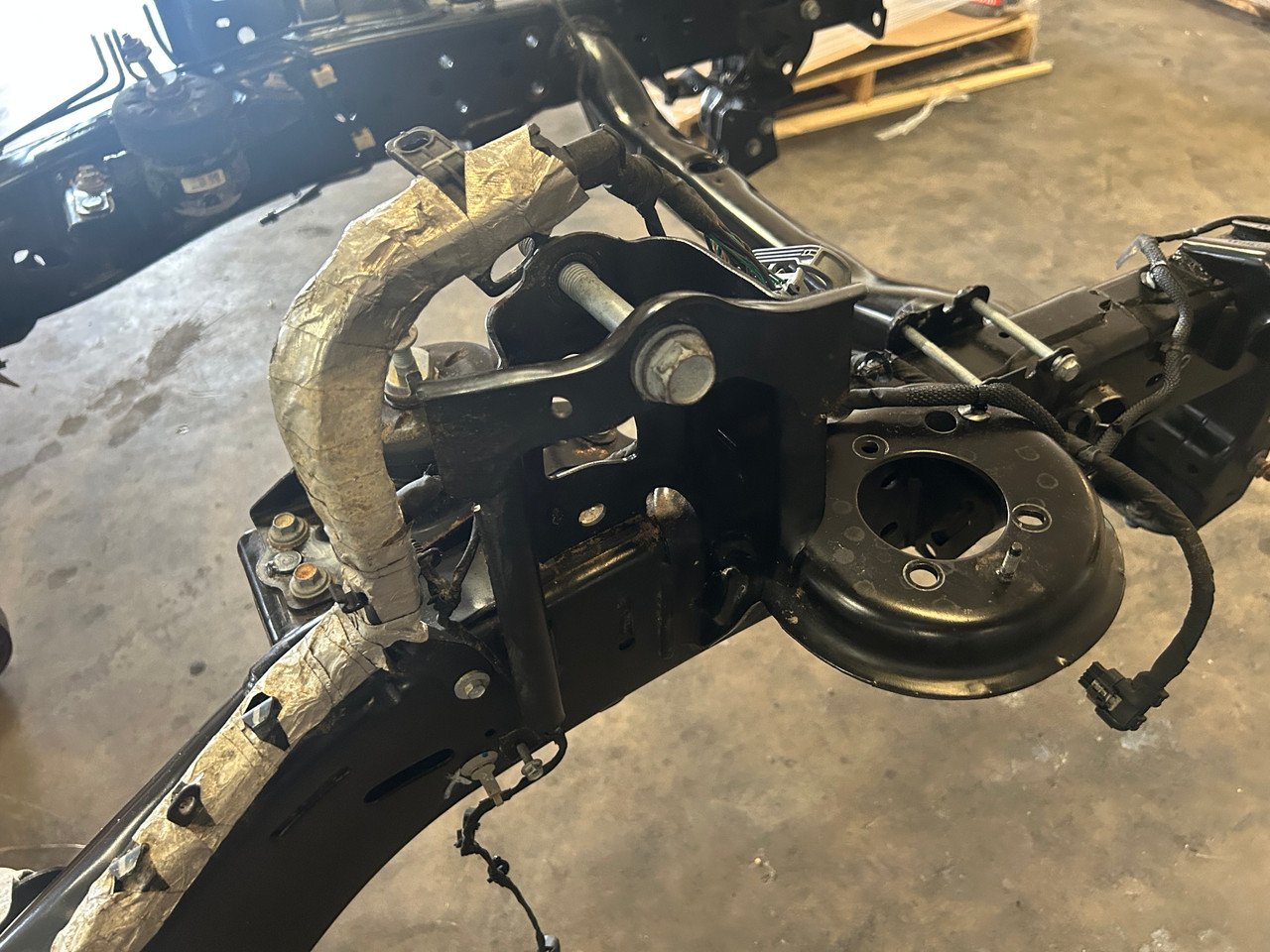 2020-2024 Jeep Gladiator JT Mojave Factory Reinforced Chassis Frame Rail Assembly / JT001 - Image 14