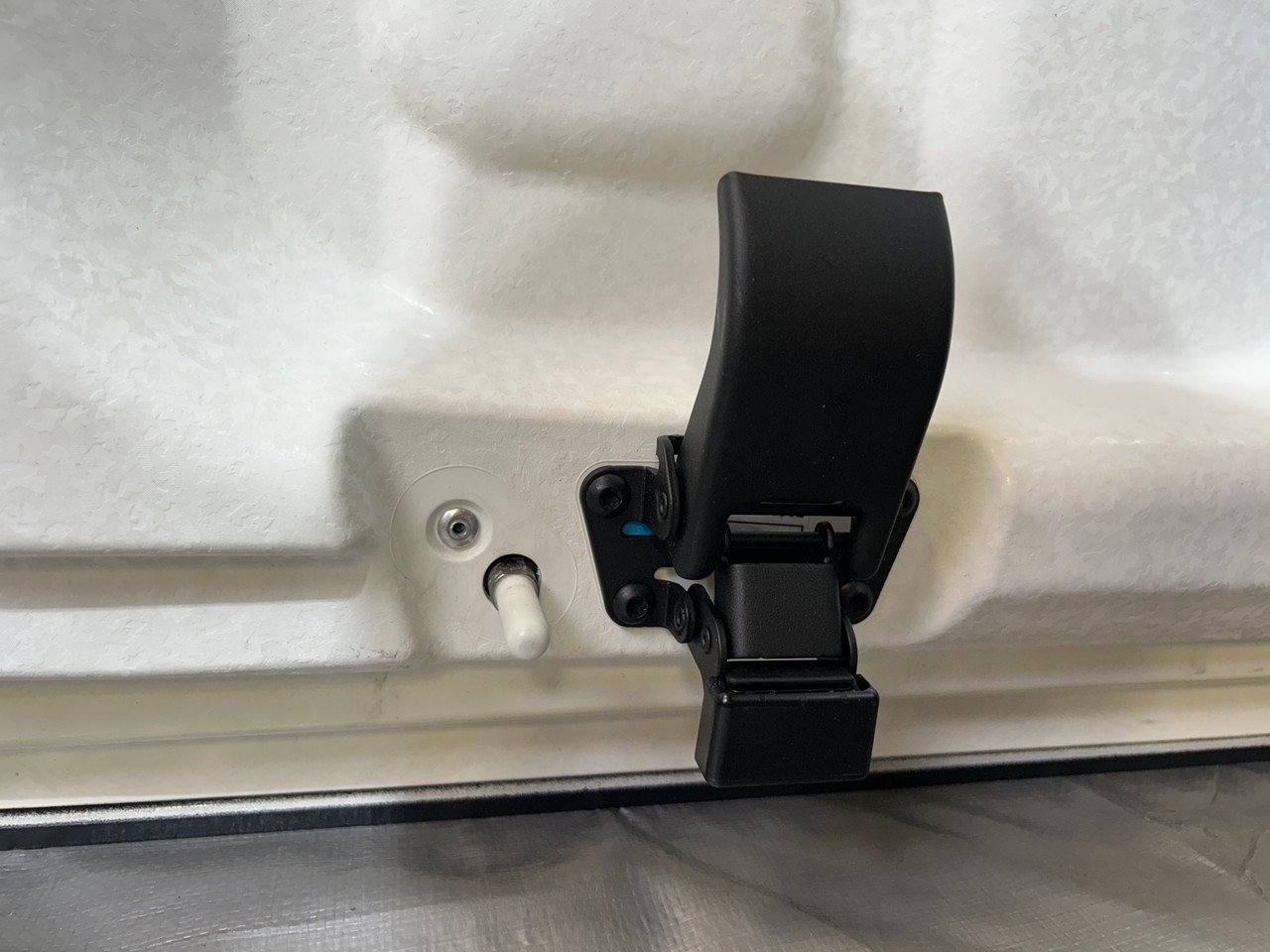 2020-2024 Jeep Gladiator JT OEM Removable Hard Top Assembly w/ Freedom Panels / Black / JT004 - Image 11