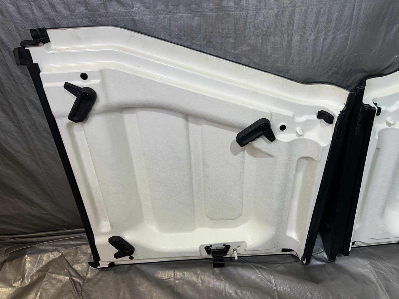 2020-2024 Jeep Gladiator JT OEM Removable Hard Top Assembly w/ Freedom Panels / Black / JT004 - Image 10