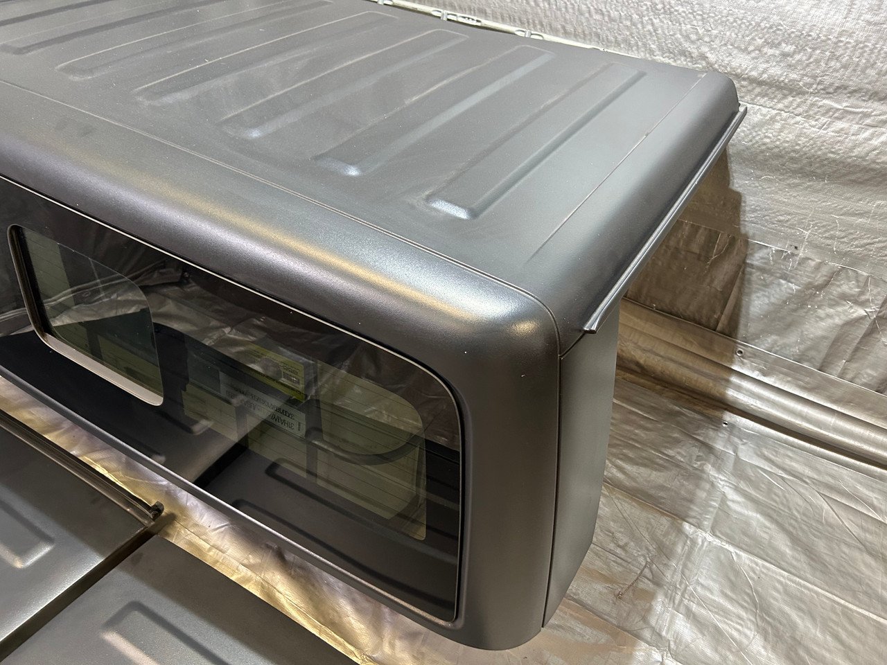 2020-2024 Jeep Gladiator JT OEM Removable Hard Top Assembly w/ Freedom Panels / Black / JT004 - Image 18