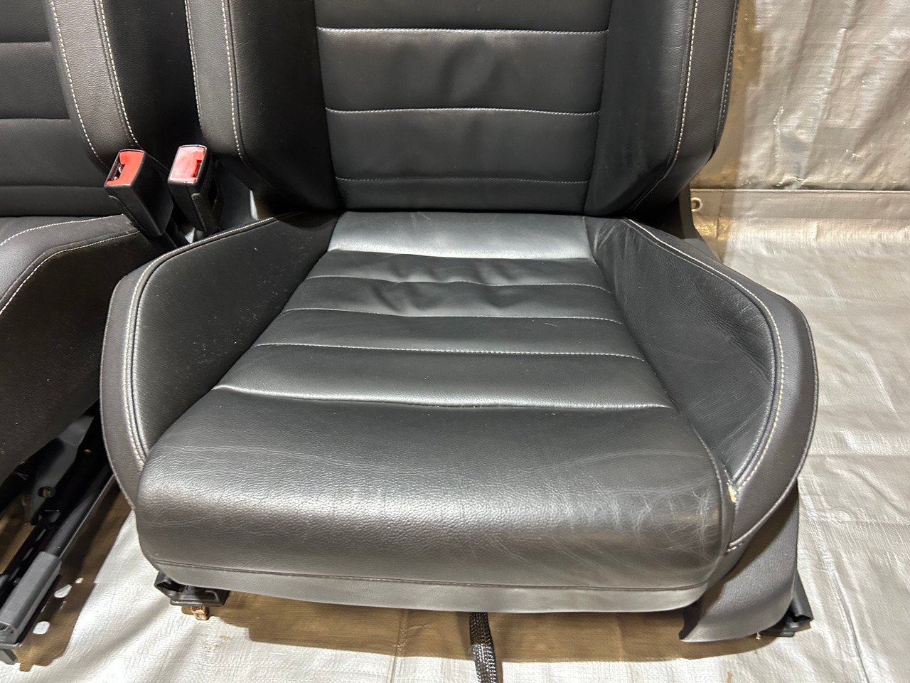 2015-2017 Volkswagen MK7 Golf R Black Leather Front Seats / Pair / M7R09 - Image 5