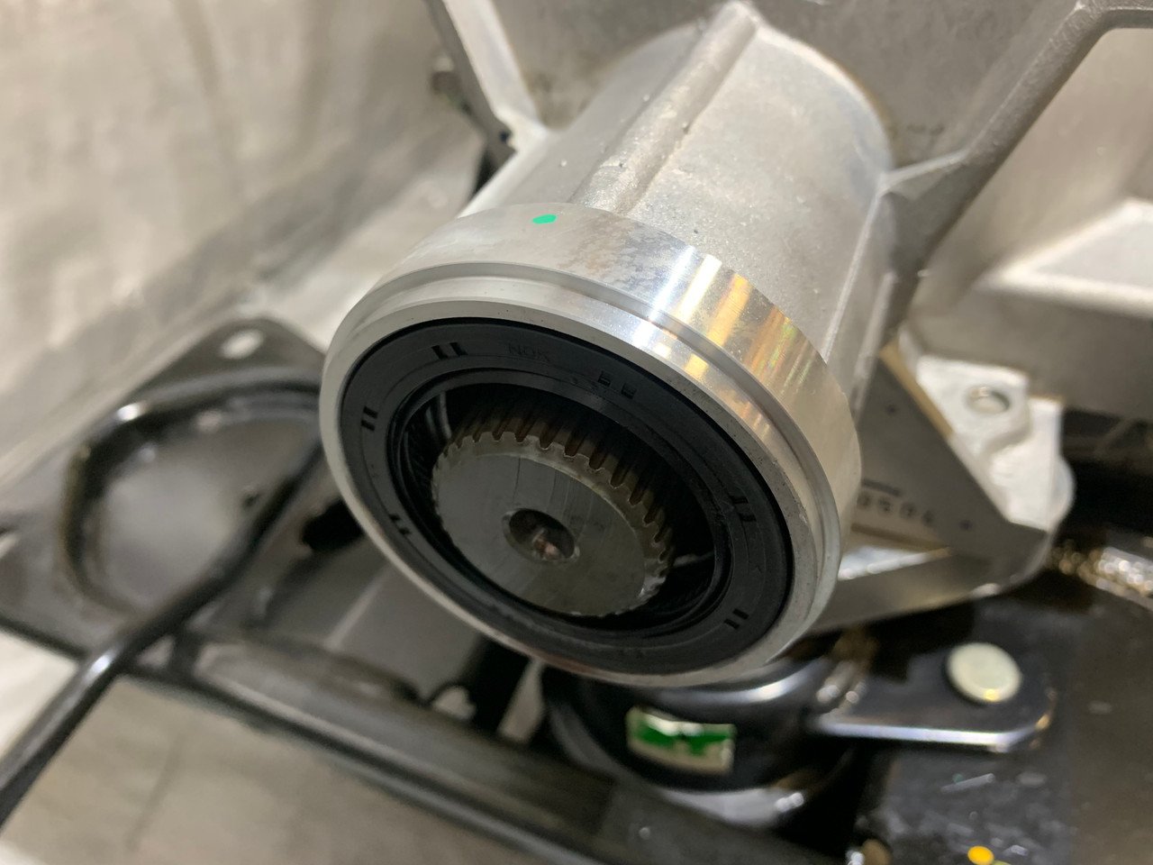 2017-2018 Infiniti Q60 2.0T RWD 7 Speed Automatic Transmission / 47k / IQ602 - Image 3