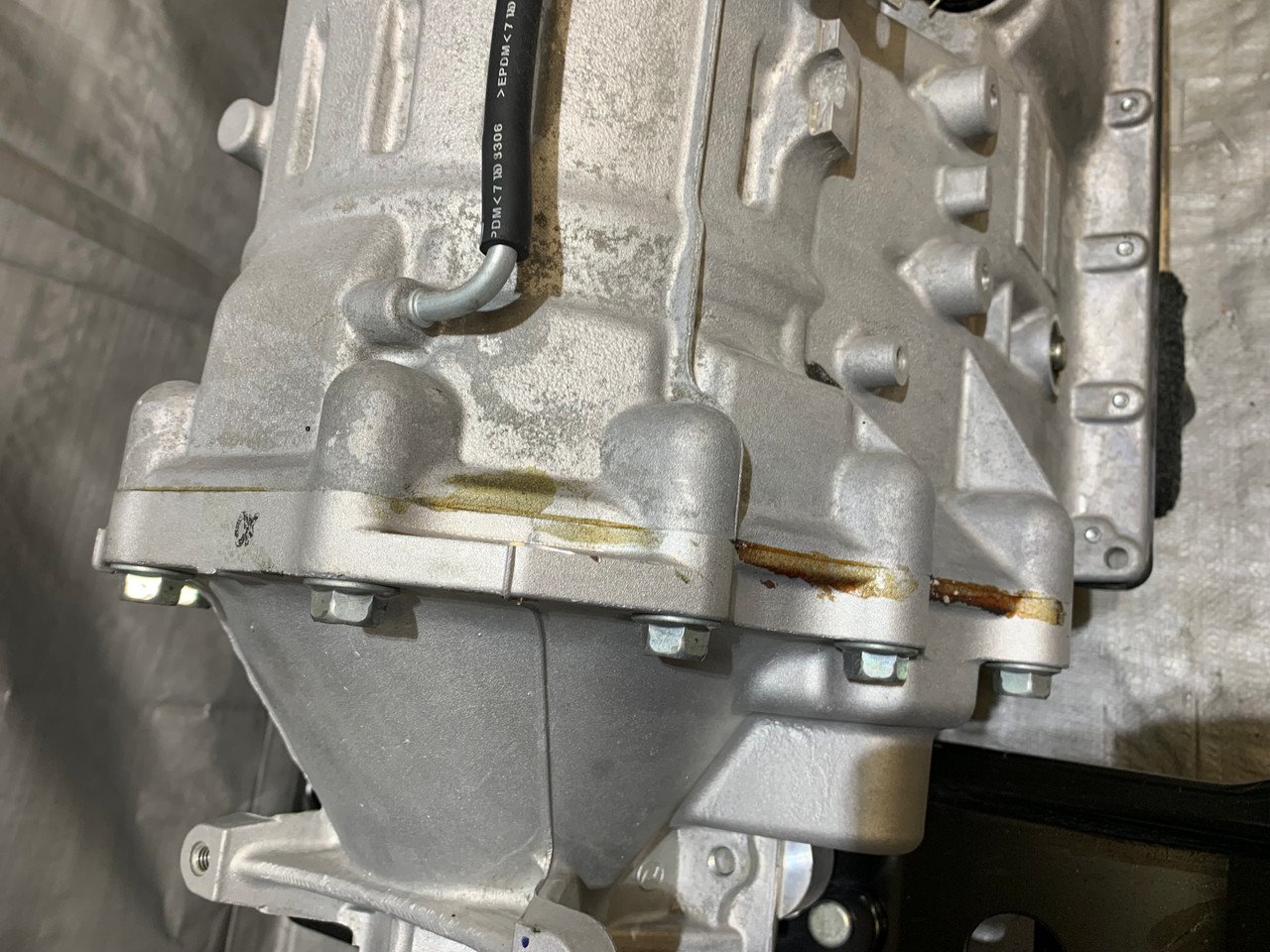2017-2018 Infiniti Q60 2.0T RWD 7 Speed Automatic Transmission / 47k / IQ602 - Image 5