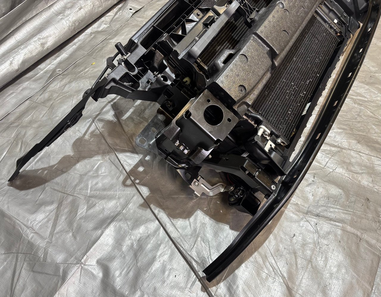2022-2024 Volkswagen MK8 Golf R Front Core Support / Radiator / Fan / Impact Beam / 19K M8R01 - Image 3