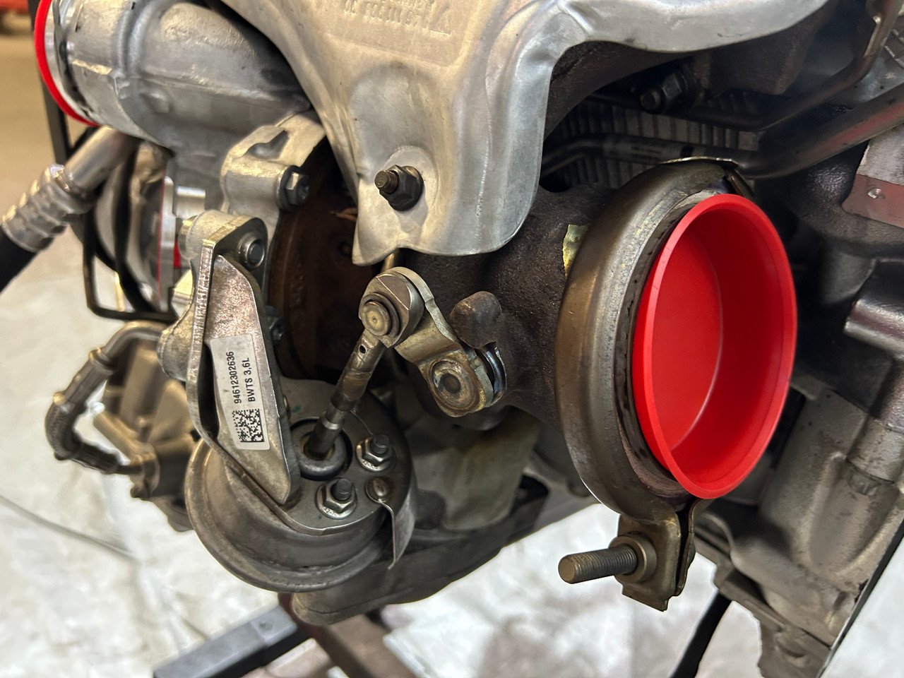 2015-2016 Porsche Macan Turbo 3.6l Engine Long Block w/ Turbochargers / 84K PM006 - Image 16
