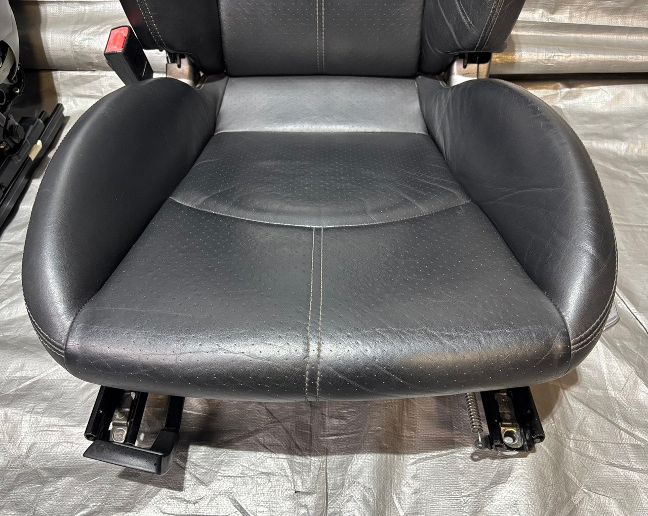 2005-2012 Porsche 997 911 / 987 Boxster / Cayman Black Leather Hard Back Sport Seats / Pair / 2 Way Power / P7009 - Image 4
