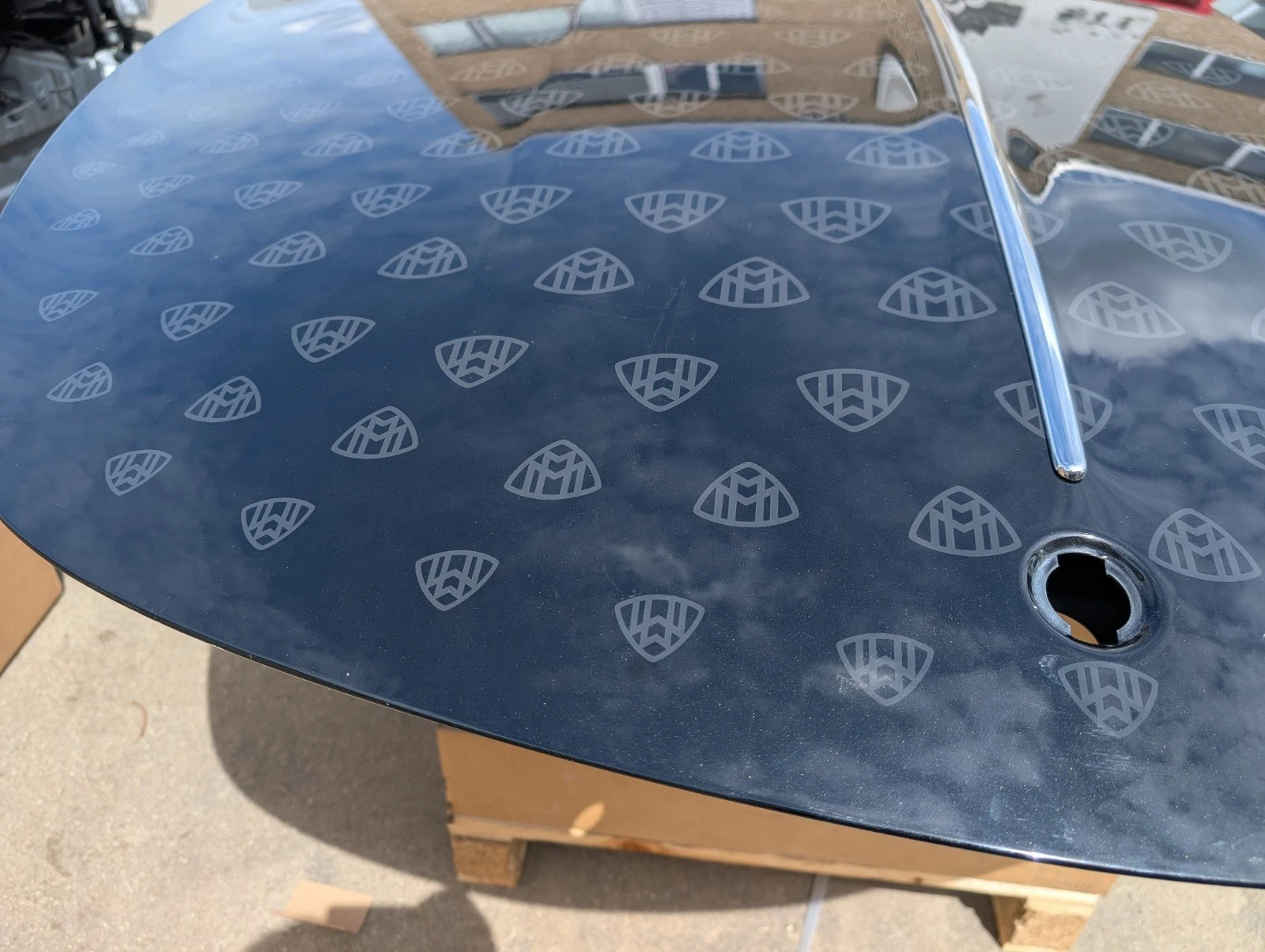 Genuine Mercedes AMG SL680 Z232 Maybach Bonnet- - Image 6