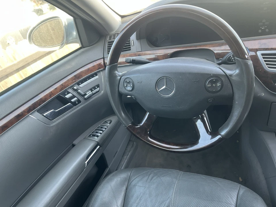 PARTING OUT 2007 MERCEDES BENZ S550 ALL USED PARTS - Image 4